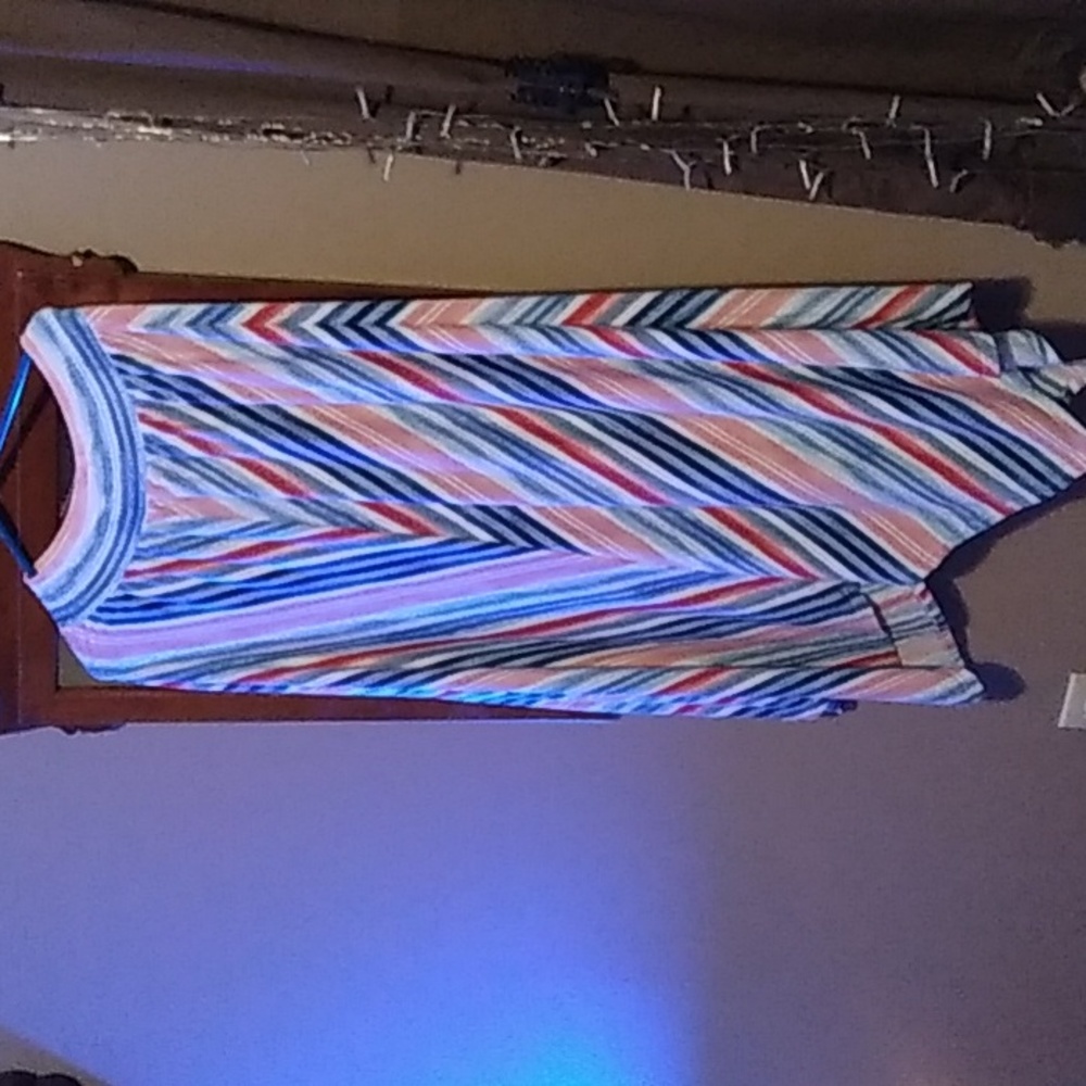 Long skirt jagged edges.